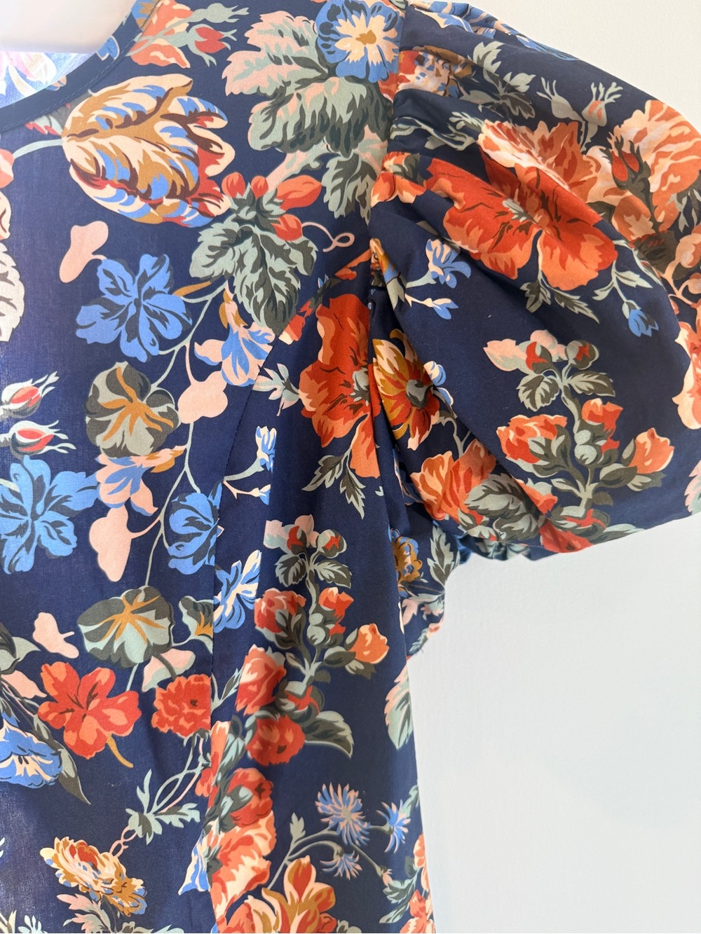 Doen Lyric Navy Floral Puff-Sleeve Dress with Rust & Blue Blooms - Picture 3 of 4